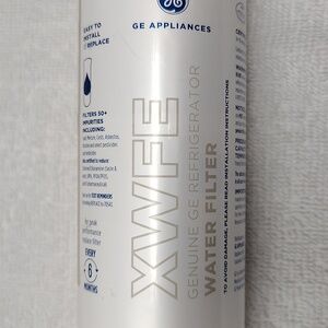 GE Appliances White Refrigerator Water Filter